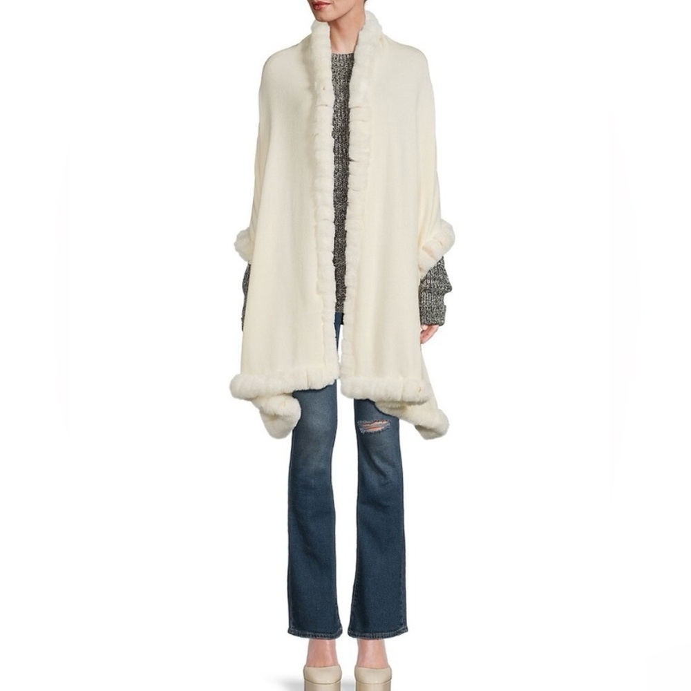 NWT La Fiorentina Wrap with Fur Trim in Ivory